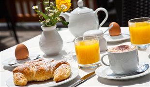 Reichhaltiges Frühstück vom Gästehaus Pension Gruber Sexten