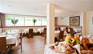 Frühstücksraum vom Gästehaus Pension Gruber Sexten